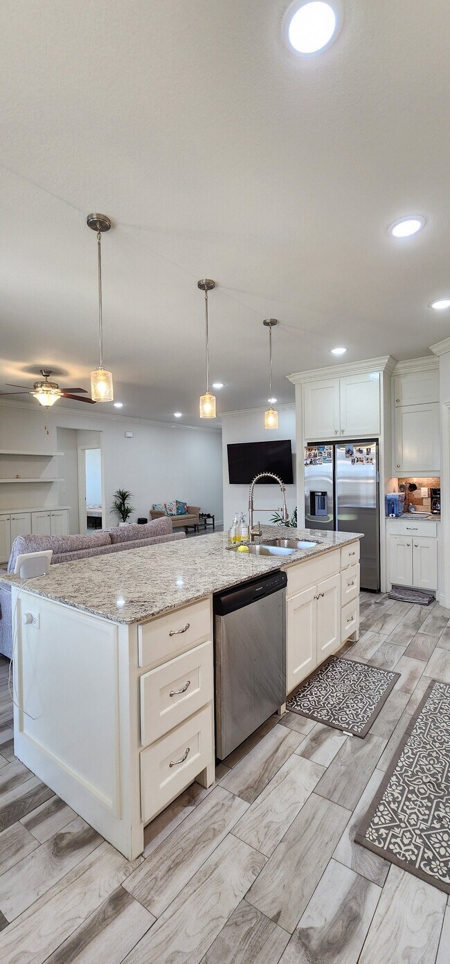 Building Photo - 1001 Ashmore Landing