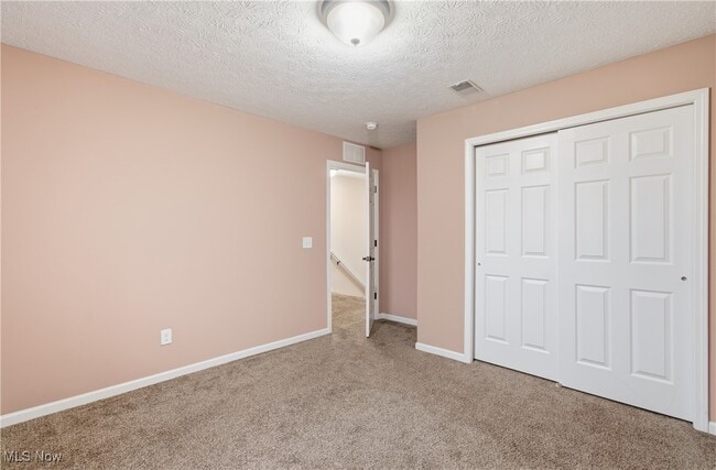 Building Photo - 12120 Edgehill Oval