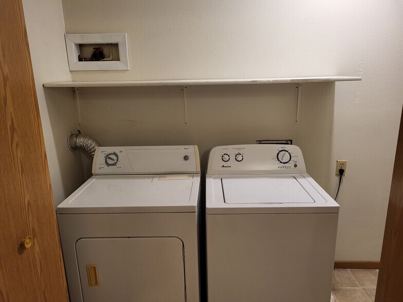 Building Photo - 3043 18th St S