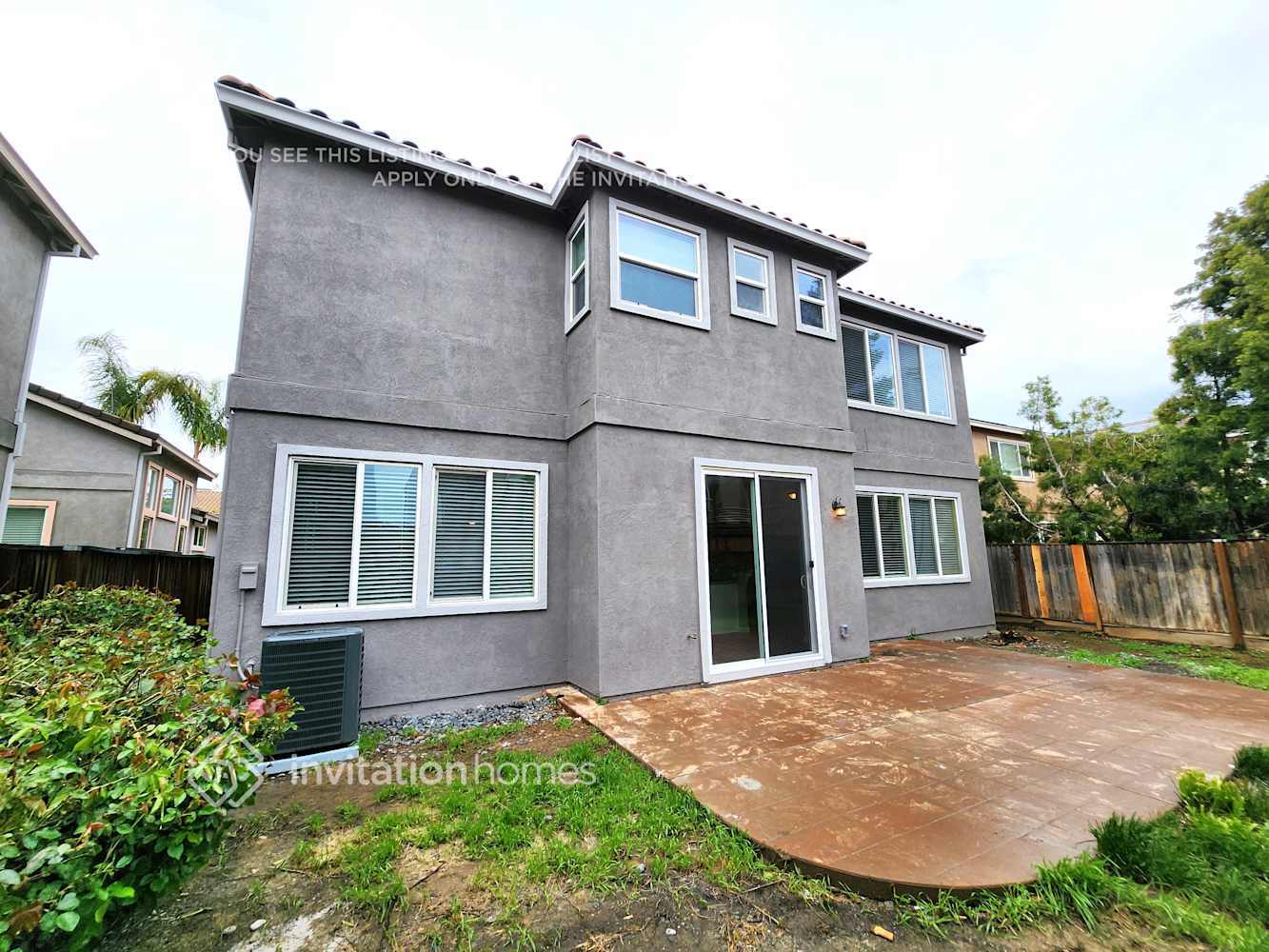 Building Photo - 5484 Summerfield Dr