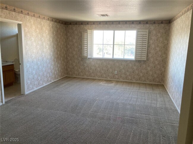 Building Photo - 800 Spotted Eagle St