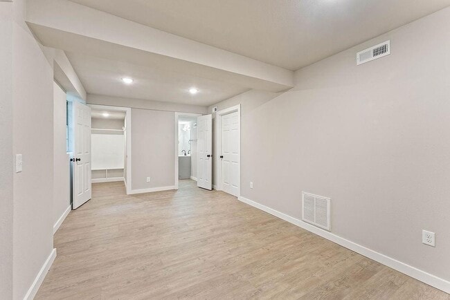 Building Photo - 16 Duvall Ln