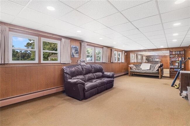 Building Photo - 27 Westwood Dr