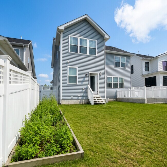 Building Photo - 1206 Marsalis Pl