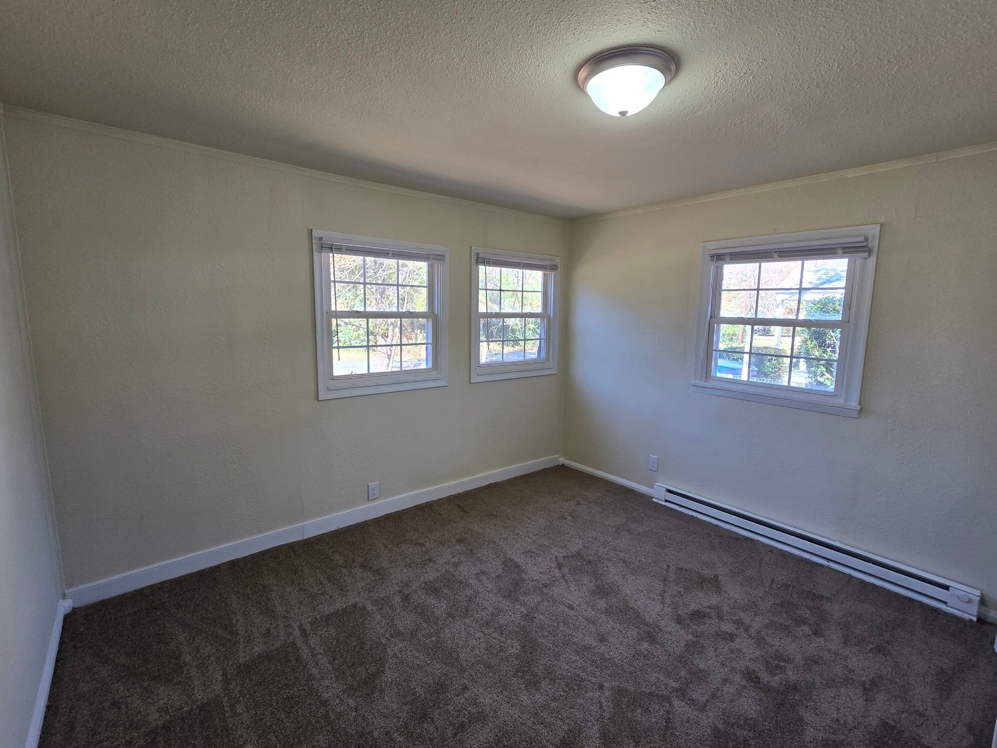 Building Photo - 1025 Bradley Ln