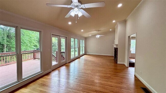 Building Photo - 3245 Moss Creek Dr