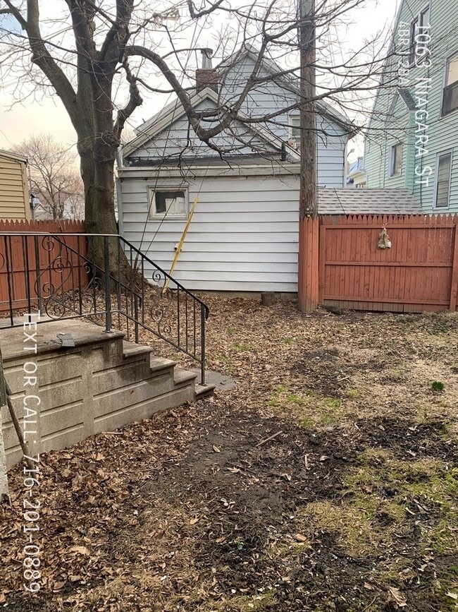 Primary Photo - 1063 Niagara St
