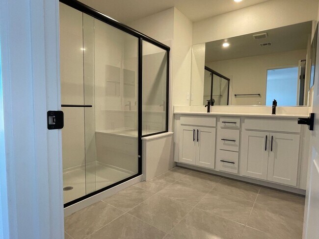 Building Photo - Southwest Las Vegas 2024 Gated Community Brand New Home ,Silverado Ranch  area