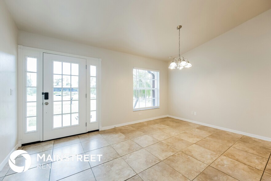 Building Photo - 3004 15th St W