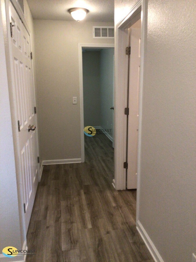 Building Photo - 8349 Homeport Ct