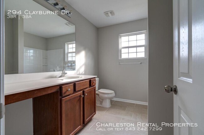 Building Photo - 294 Clayburne Dr