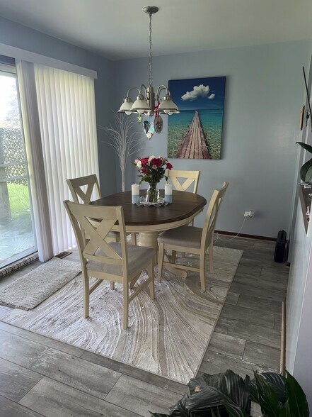 Dining Room - 333 Memory Ln