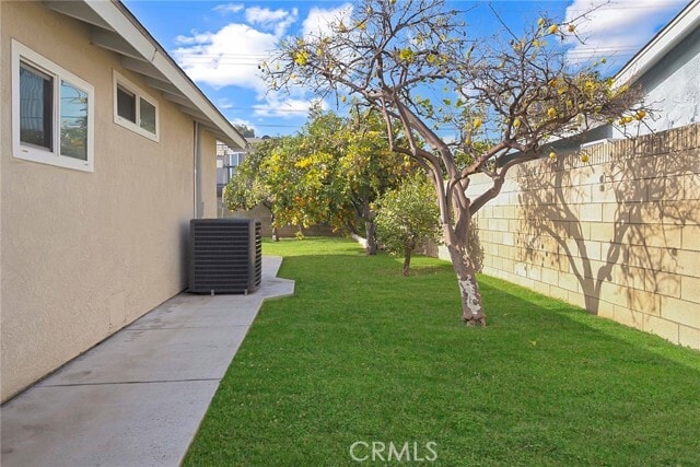 Building Photo - 1115 S Groveland Pl