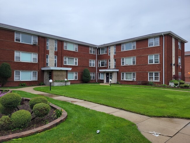 Primary Photo - 7948 S Pulaski Rd