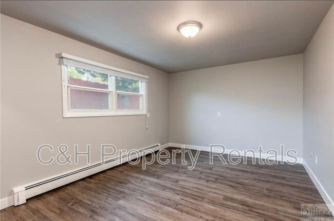 Building Photo - 2119 8th Ave N