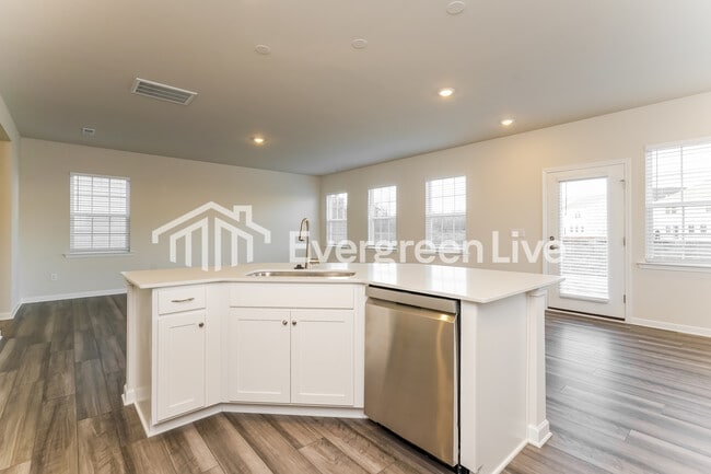 Building Photo - 823 Pear Blossom Ct