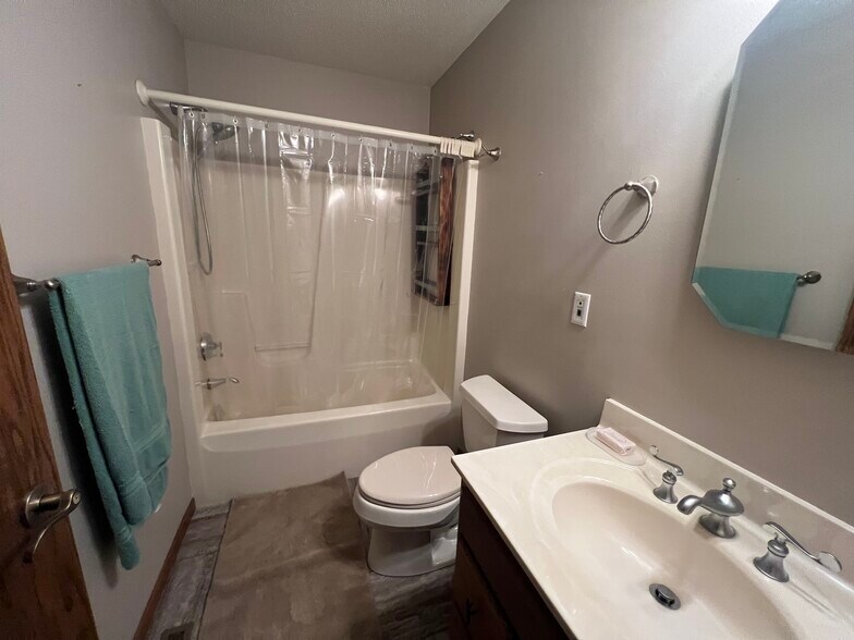 Building Photo - 2477 28 1/2 St