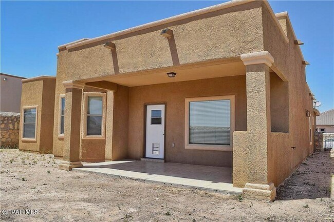 Building Photo - 14016 Rainbow Point Dr
