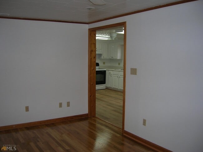 Building Photo - 842 Bush Mill Rd