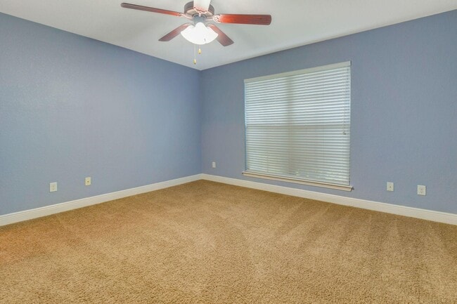 Building Photo - 6081 Dragonfly Way