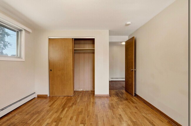 Building Photo - 1705-1707 Cooper Ave