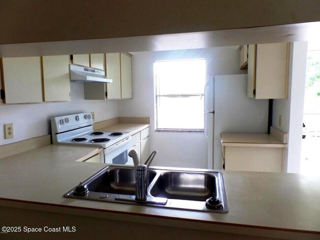 Building Photo - 219 Olmstead Dr