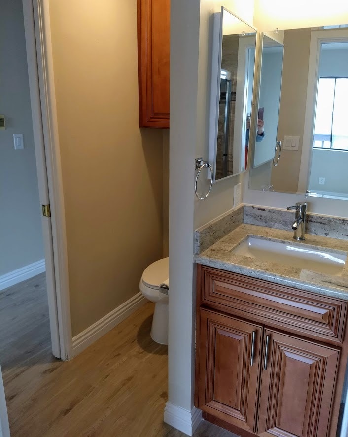 back bath - 428 30th St