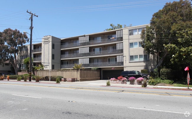 Building Photo - Gateway Apartments