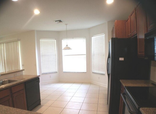 Building Photo - 8887 Chestnut Ridge Way