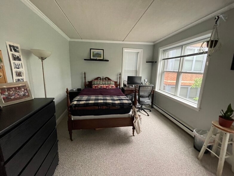 bedroom with balcony (furnished) - 3 Estey St