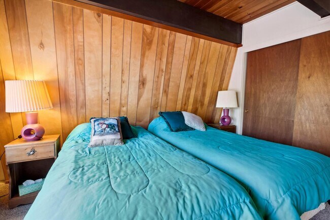 Building Photo - Alpine Meadows 3 Bedroom ski lease on Mineral Springs