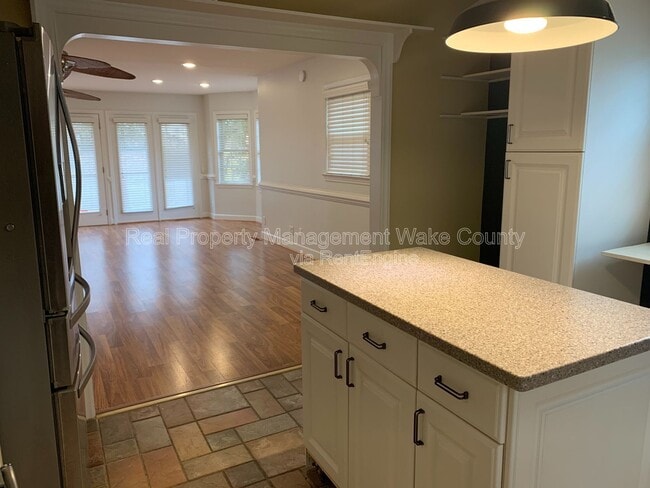 Building Photo - 3605 Cranston Rd