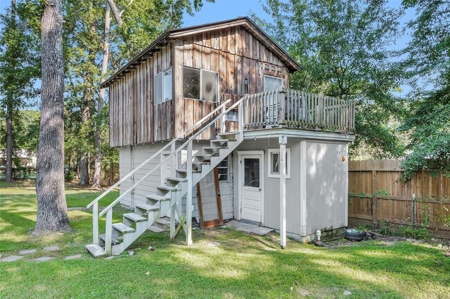 Building Photo - 501 Sioux River Rd