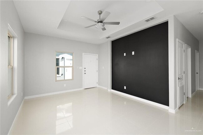 Building Photo - 12 West Dr