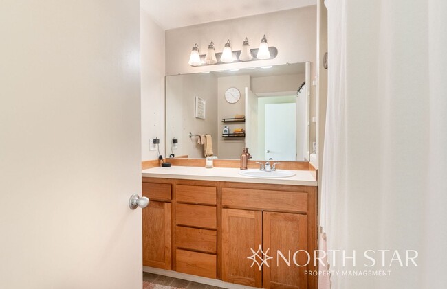 Building Photo - Forest Heights Brownstone