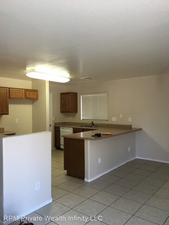 Building Photo - 4 br, 3 bath House - 21826 W. Sonora Street