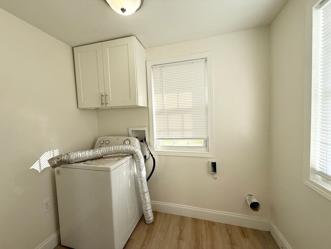 Building Photo - 443 Aud Orr Dr