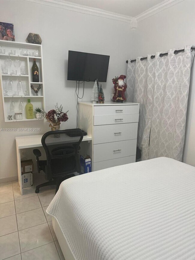 Building Photo - 12285 SW 10th Terrace