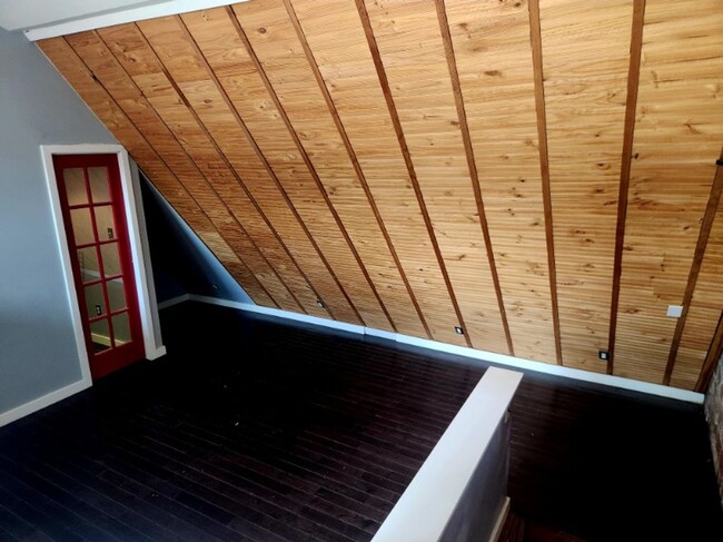 Building Photo - Capitol Hill Location, private roof top de...