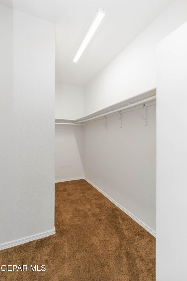 Building Photo - 14749 Sand Gate Dr