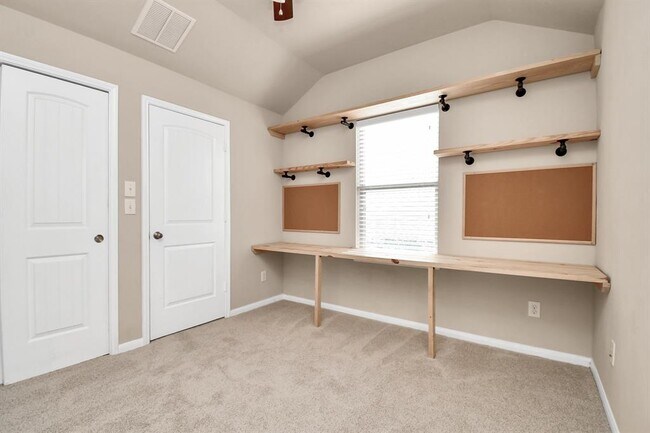 Building Photo - 8139 Heartbrook Field Ln