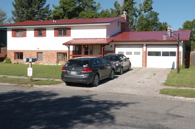 Building Photo - 505 N 16th Ave