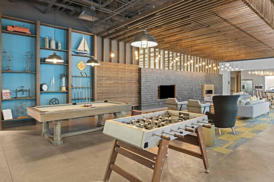 Building Photo - 958 S Clark St