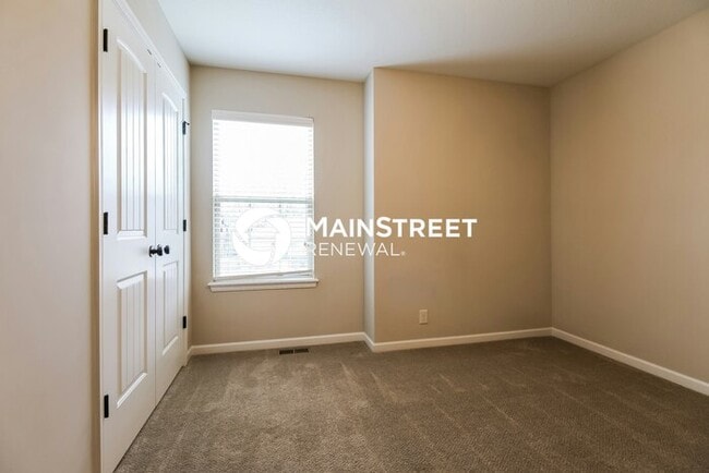 Building Photo - 4 Bedroom Pet-Friendly Home in Grain Valle...