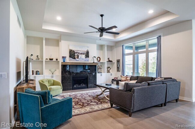 Building Photo - 850 Marlayna Dr