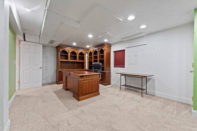 Building Photo - 2158 Countryside Cir