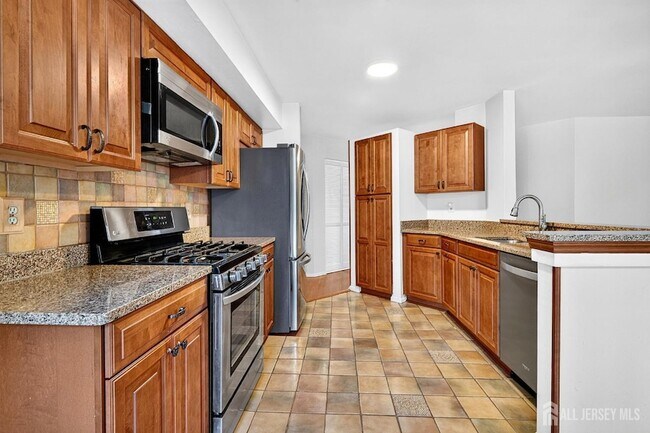 Building Photo - 3252 Cypress Ct