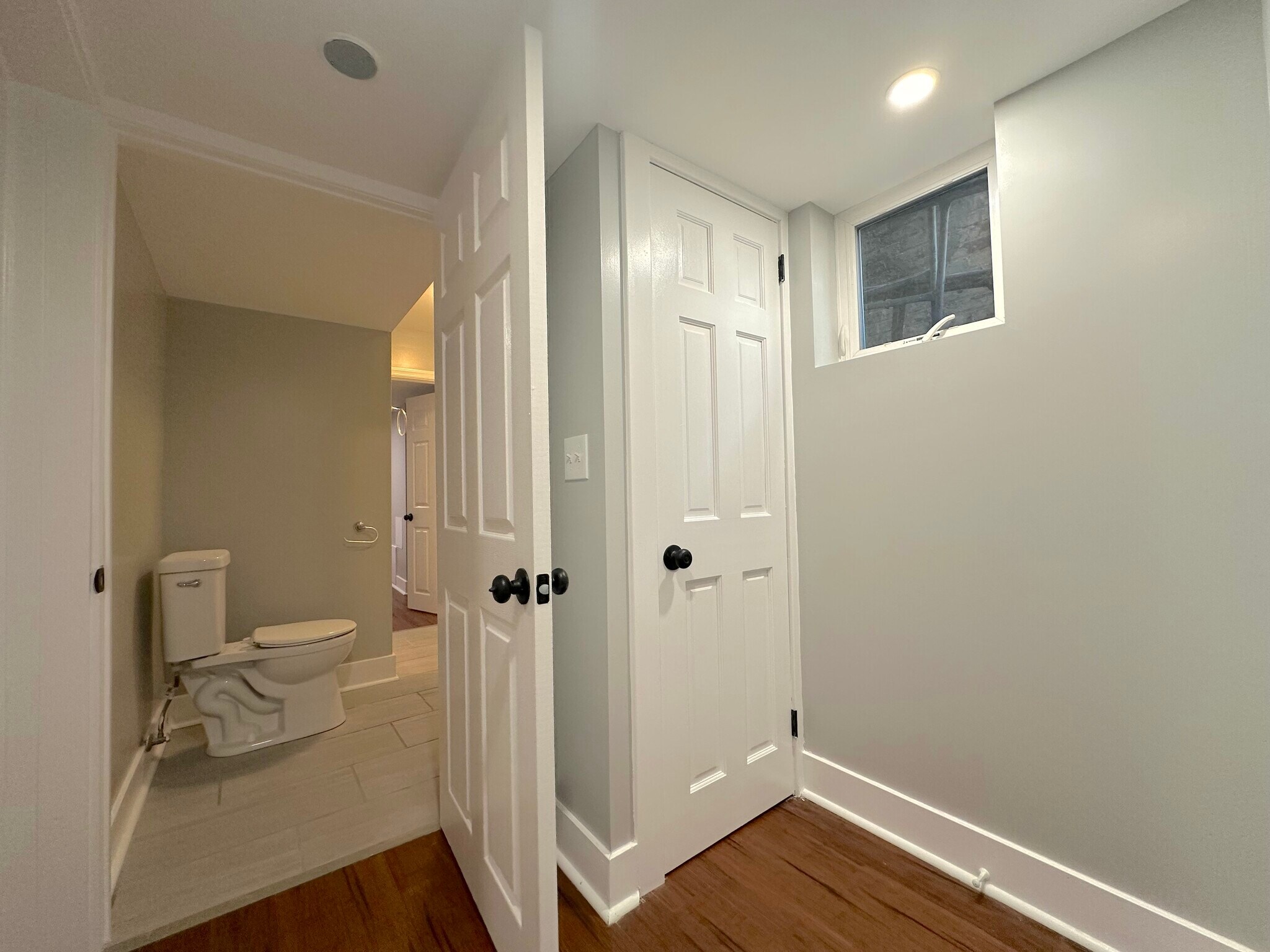 Building Photo - 202 Grand St