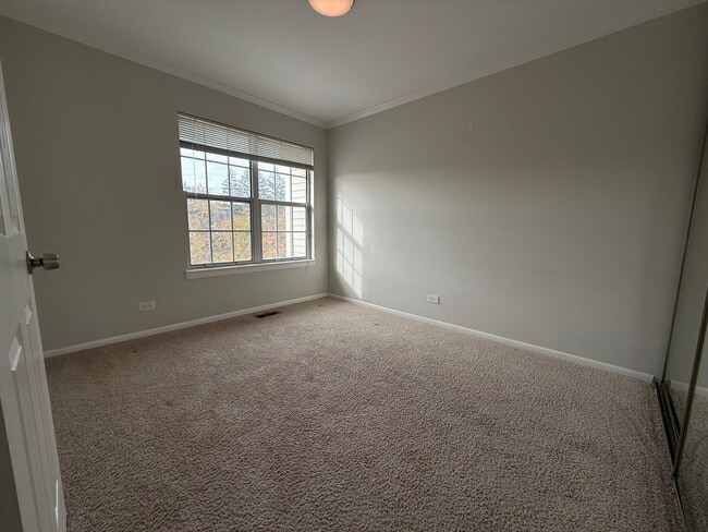 Building Photo - 612 Newbury Ln