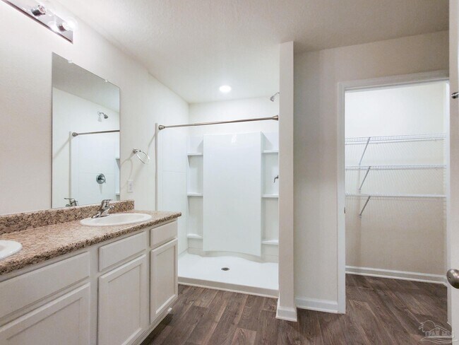Building Photo - 5810 Paddock Way
